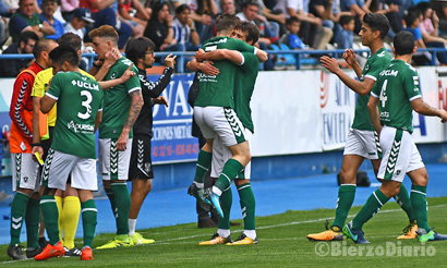 Los jugadores del Toledo celebran el gol de Joni Montiel / BierzoDiario
